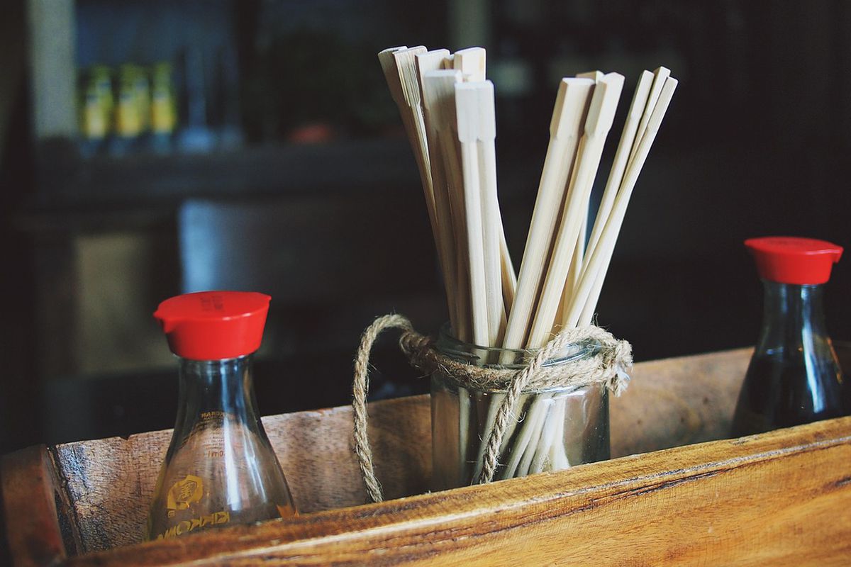 Не поспішайте викидати дерев'яні палички — найдоречніші способи використання на домашній кухні. 11 кулінарних трюків з паличками для їжі.