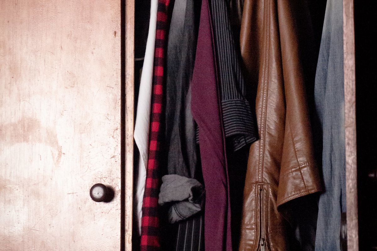 Як швидко та ефективно навести ідеальний порядок у шафі з одягом. Декілька простих рекомендацій.