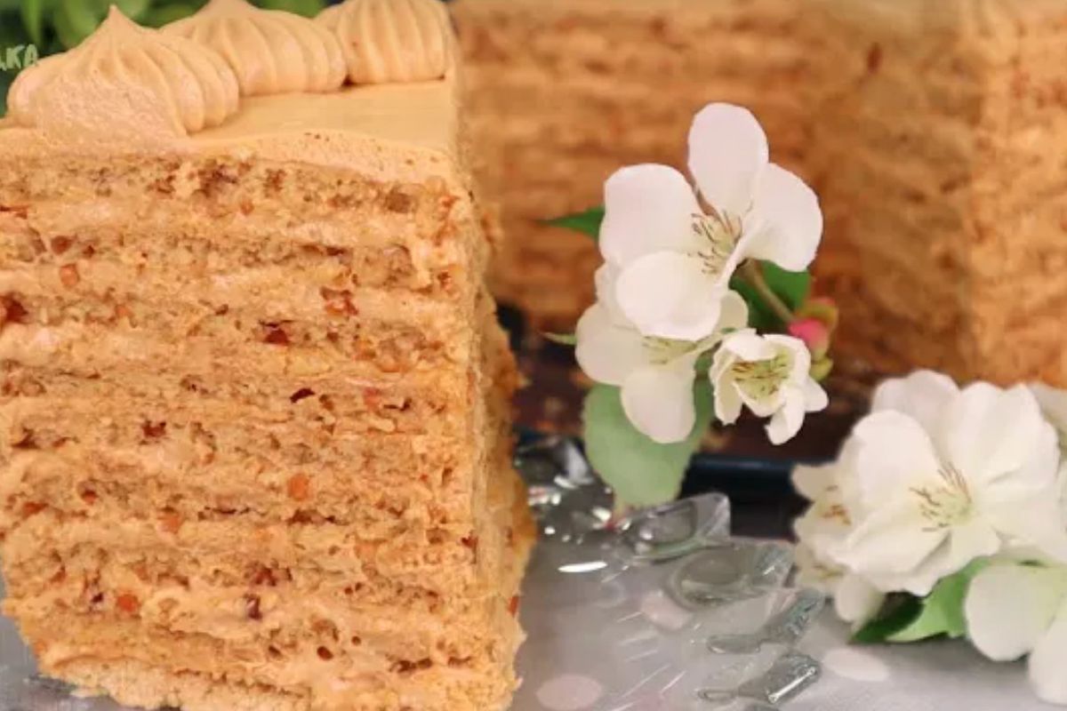 Один з найсмачніших і простих тортів Корівка — 1 година разом з випічкою. Мабуть, найпопулярніший і безпрограшний варіант смачного десерту — це торт.