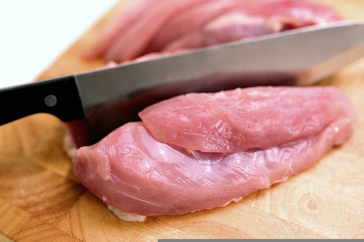 Як розморозити м'ясо за 10 хвилин — екстрений спосіб. Швидко та просто!