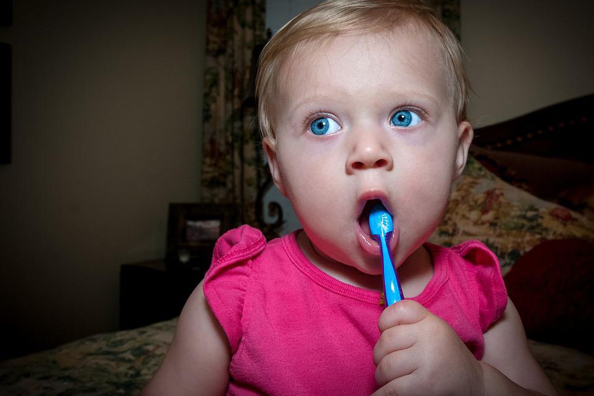 Як правильно вибирати зубну пасту для дитини, на що потрібно звернути увагу. Якою повинна бути зубна паста для дітей.