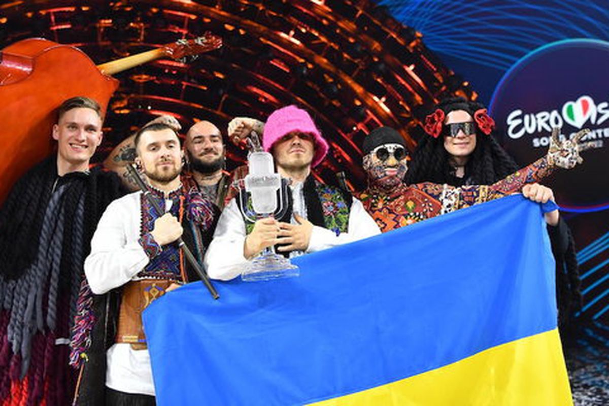 Україна перемогла у пісенному конкурсі Євробачення-2022. Kalush Orchestra посіли перше місце, обігнавши Великобританію на 165 балів.