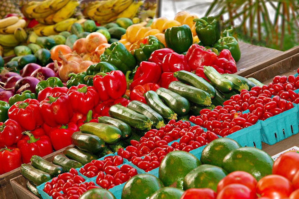 Способи, які допоможуть «на око» визначити, напхані овочі та фрукти хімією чи ні. Як перевірити овочі та фрукти на нітрати без спеціального приладу.