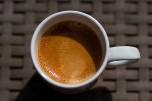 Ось чому лікарі радять пити цикорій любителям кави
