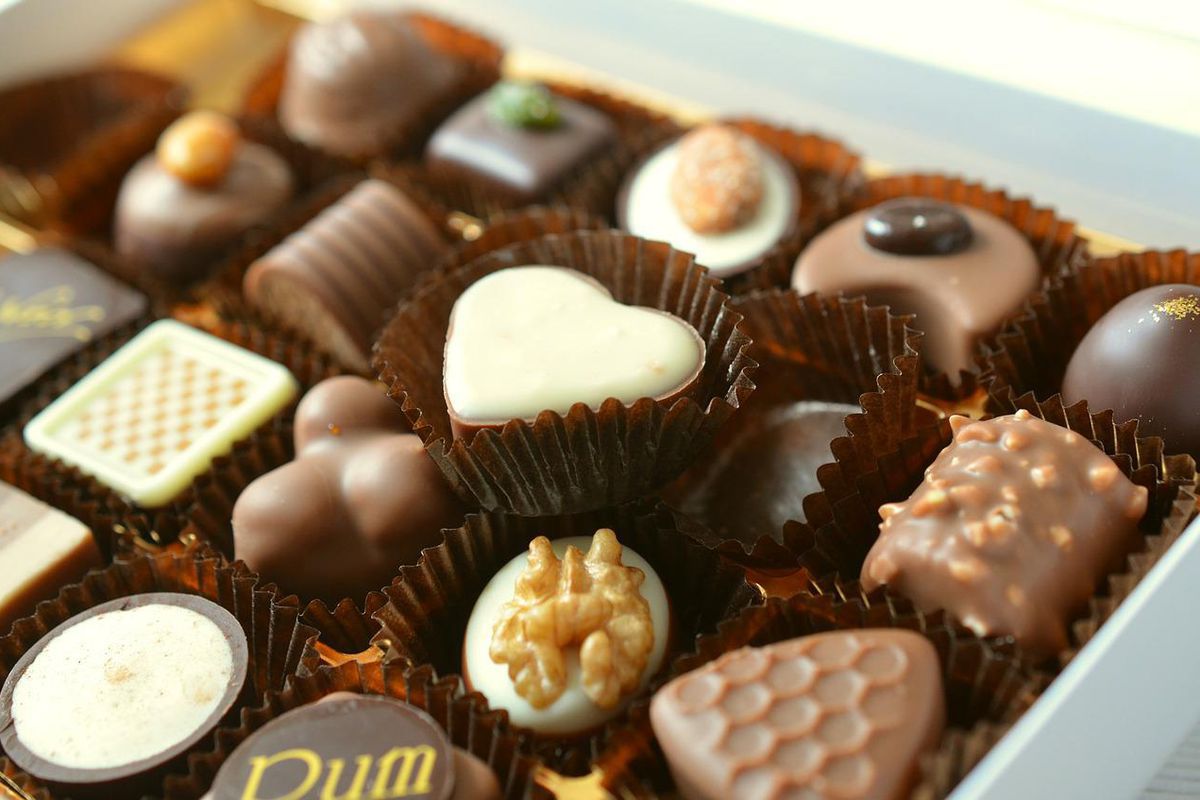 Які проблеми зі здоров'ям можуть настати, якщо їсти багато цукерок. Як надлишок солодкого впливає ваш організм.