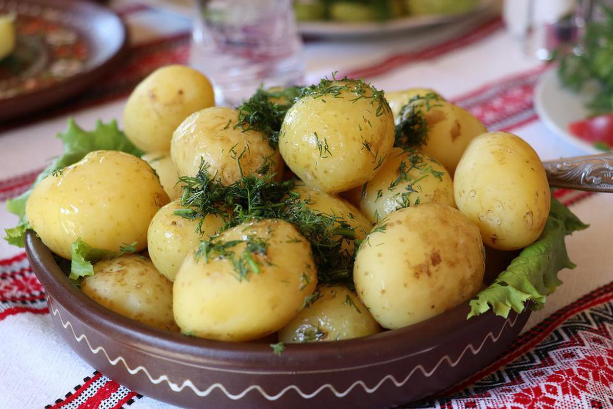 Чому картопля у великій кількості шкодить: розповіли медики. Справа не тільки в калоріях.