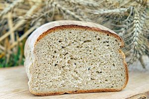 Як продовжити свіжість білого і чорного хліба, не вдаючись до заморожування