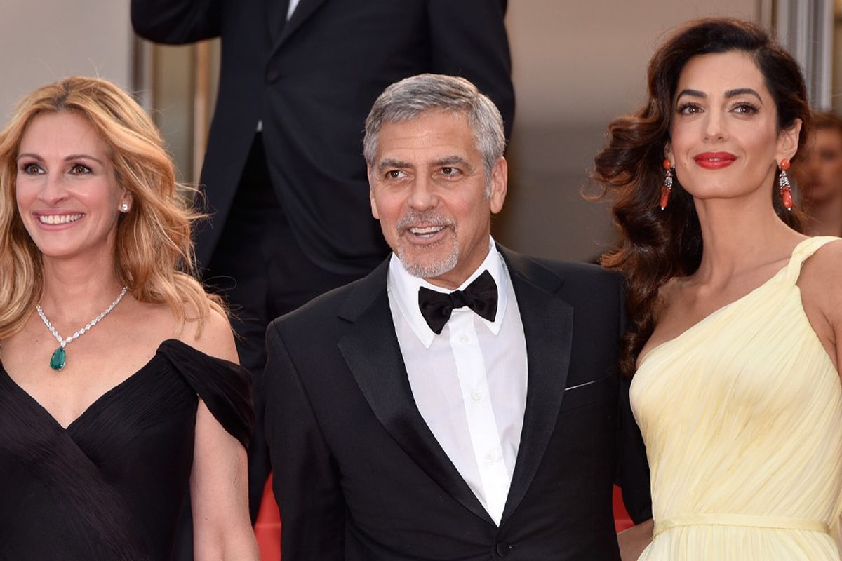 Як Амаль Клуні сприйняла поцілунки між своїм чоловіком і Джулією Робертс. Вже вісім років Джордж Клуні щасливий у шлюбі з юристом Амаль Аламуддін (Клуні).