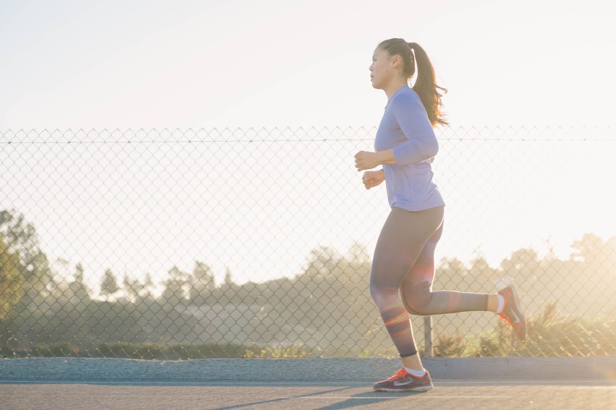 Чому ранкову пробіжку травматологи вважають небезпечною для здоров'я. Забіг з ранку може стати причиною раптової смерті.