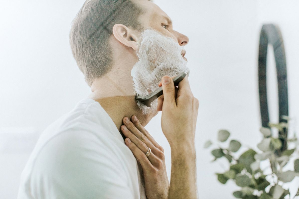 Американський дерматолог порадив, як уникнути подразнення після гоління. Проблема, з якою регулярно стикаються мільйони людей.