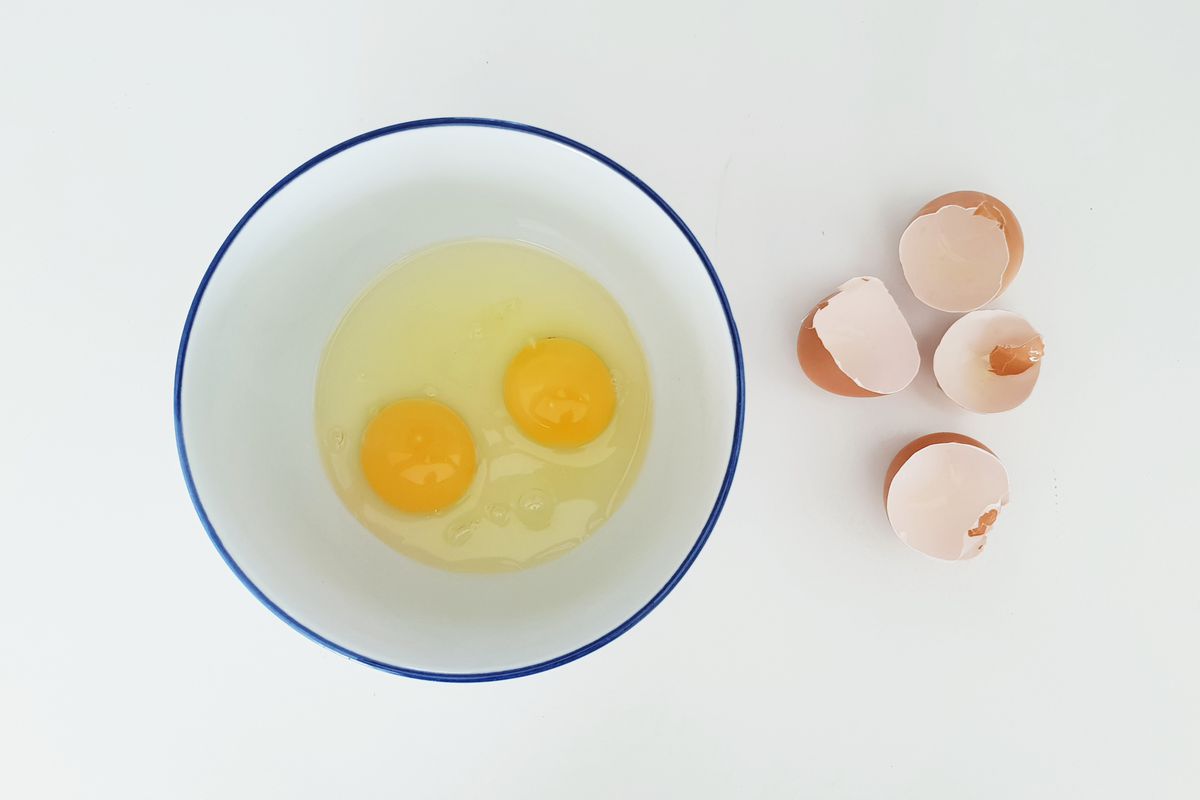 Маски для обличчя від зморшок з яйцем в домашніх умовах. Поширені та перевірені рецепти масок.