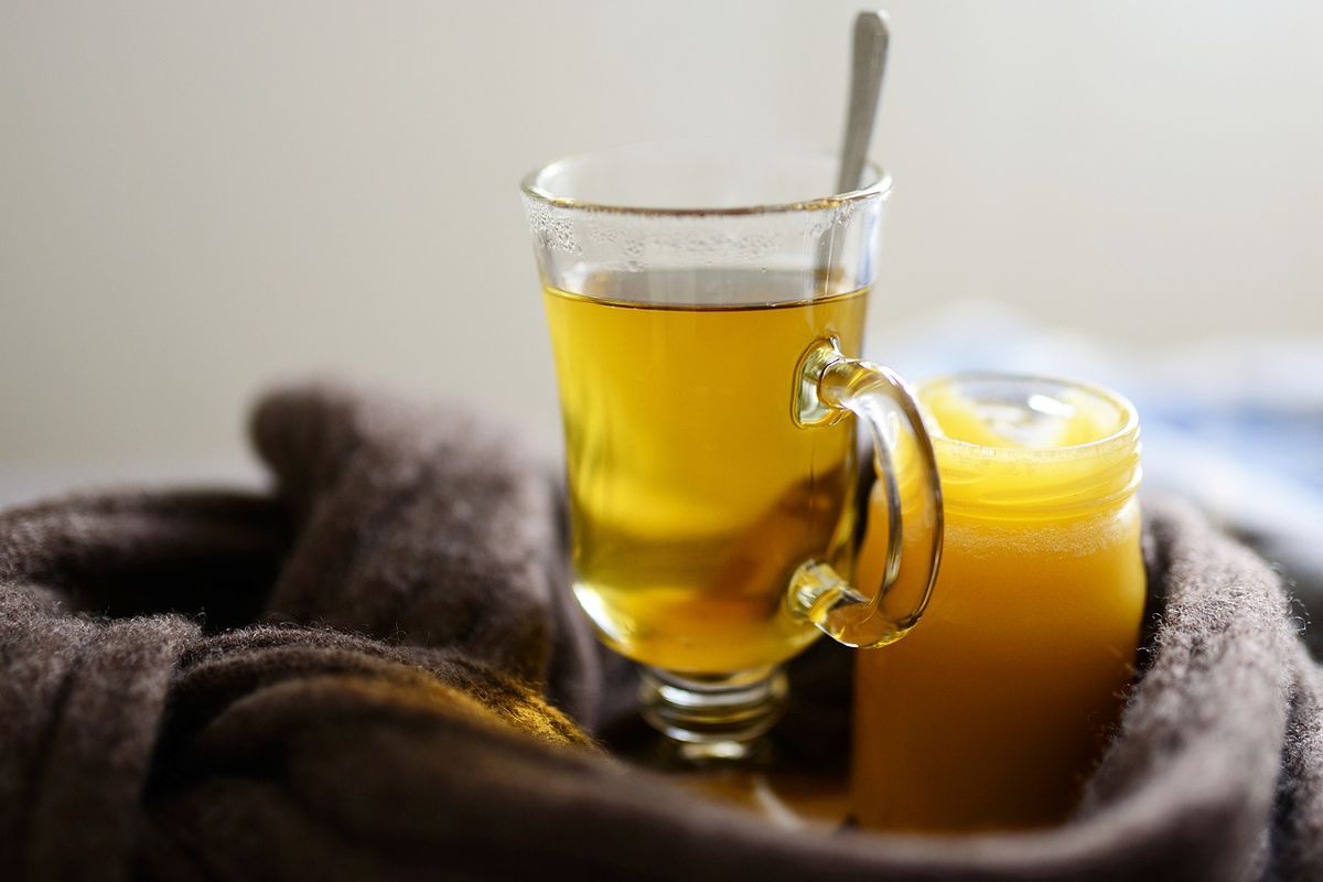 Як правильно додавати мед в чай, щоб зберегти корисні властивості. При такому підході напій вийде смачним і корисним.