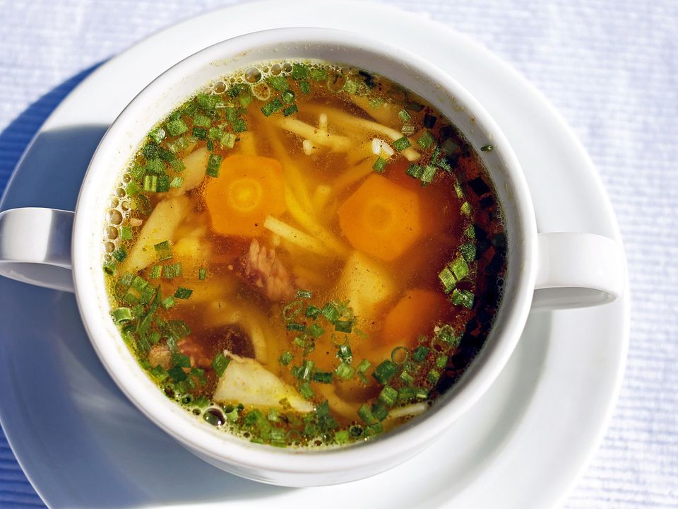 Смак буде зіпсований: інгредієнти супу, які можна додавати тільки в кінці приготування. Суп має бути не тільки корисним, але ще й смачним.