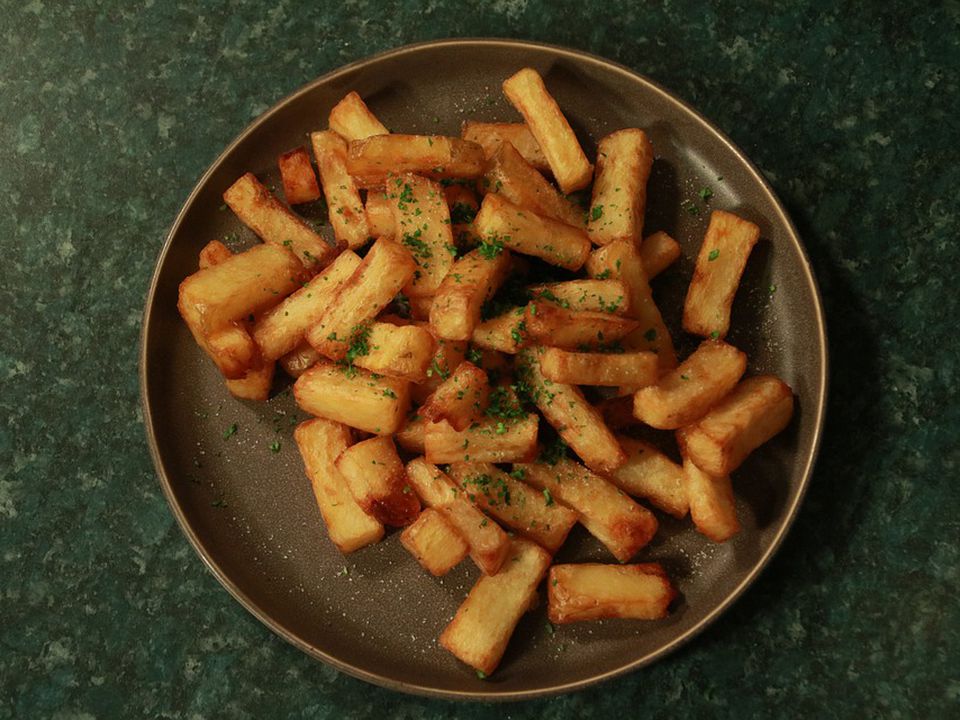 Смажена картопля буде готова за лічені хвилини: кулінарний лайфхак. Цей метод давно відомий нашим бабусям.