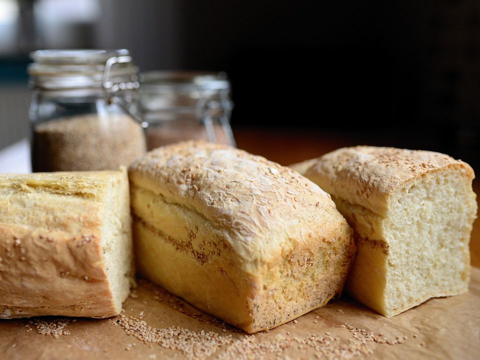 Основні причини, чому не варто відмовлятися від білого хліба. Розбираємося, корисно чи ні їсти хліб.
