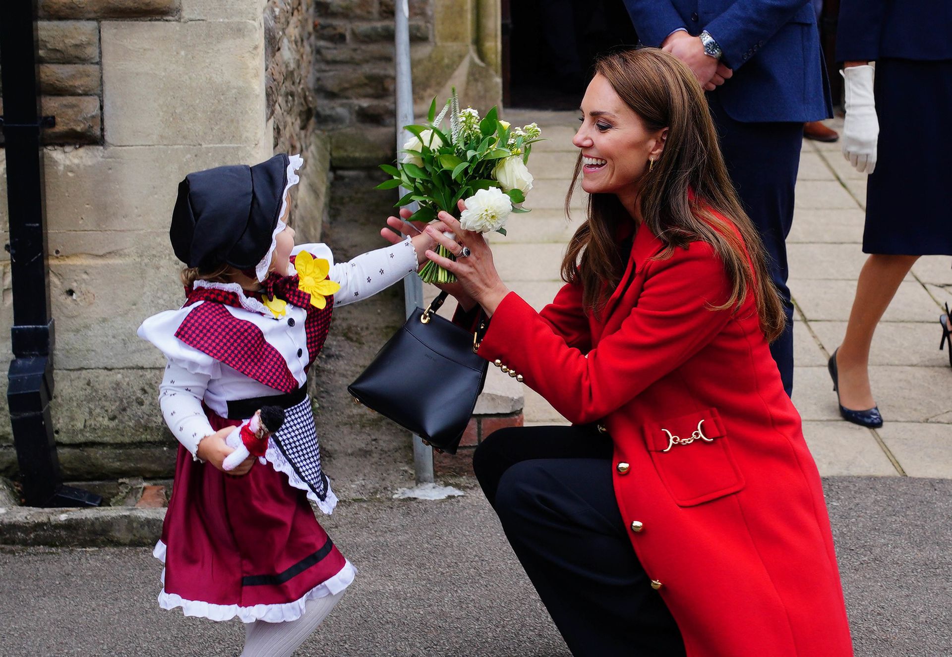 Король Чарльз та Камілла привітали принцесу Уельську з днем ​​народження. Букінгемський палац поділився зворушливим фото з Кейт Міддлтон.