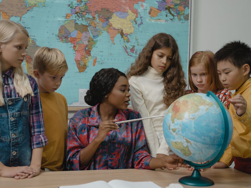 Перевірте свої знання та дайте правильну відповідь на 16 каверзних шкільних питань з географії. Відповісти правильно на питання вікторини з географії може бути досить складним завданням, оскільки географія занадто велика.