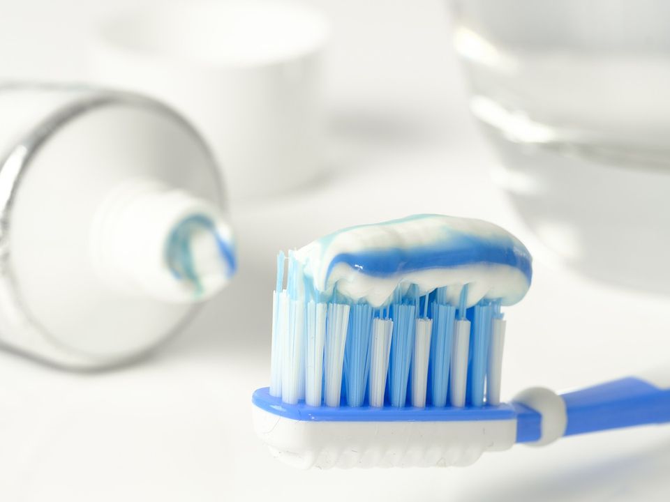 Навіщо потрібно міняти зубну пасту і як часто це робити. Рекомендації стоматологів.