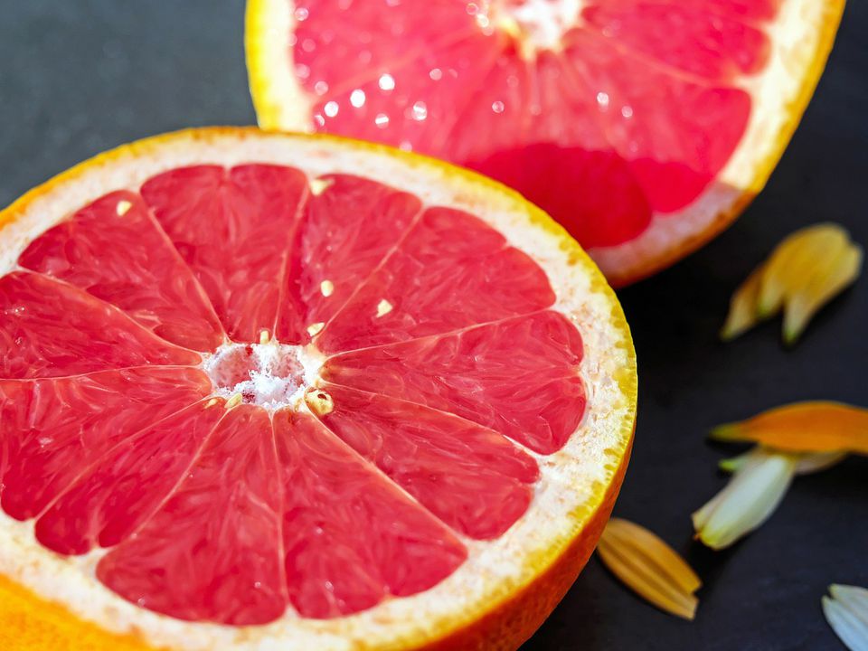 Грейпфрут для схуднення: коли їсти фрукт, щоб скинути зайву вагу. Смачний спосіб отримати струнку фігуру.