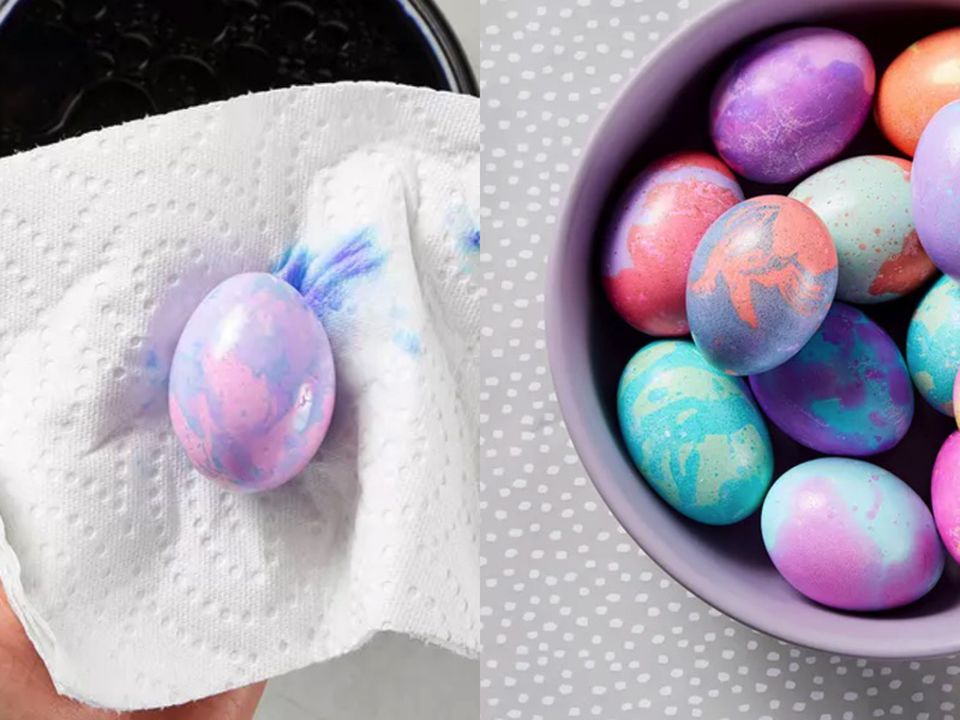 Легкий і швидкий спосіб фарбування пасхальних яєць — мармурова досконалість. Вже пора починати готуватися до світлого свята.