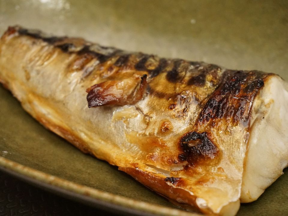 Як смажити рибу, щоб вона не прилипала до сковороди: всі секрети приготування. Потрібно знати деякі нюанси.