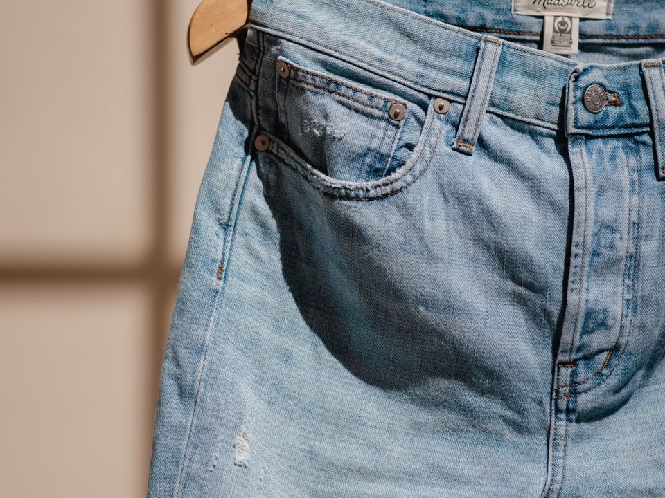 Джинси постійно протираються: поради, які допоможуть якнайдовше носити улюблену річ. Як продовжити життя джинсам.