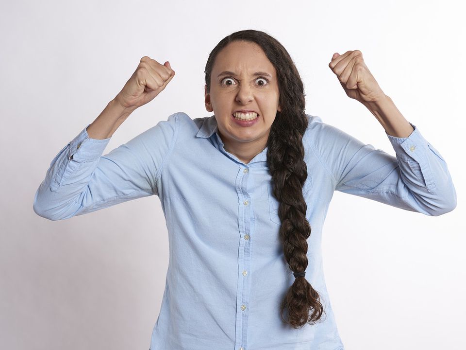 Знаки Зодіаку, які купаються в увазі оточуючих. Сильна заздрість до інших знаків зодіаку: чому люди заздрять одне одному. Повна відповідь астрологів.