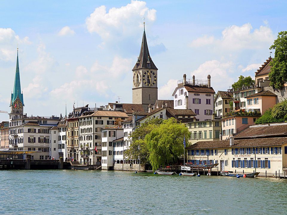 Найкрасивіші та незабутні міста Швейцарії, які обов'язково відвідайте при подорожі Європою. Швейцарія відома розкішними горами, чистими озерами, якісною медициною.