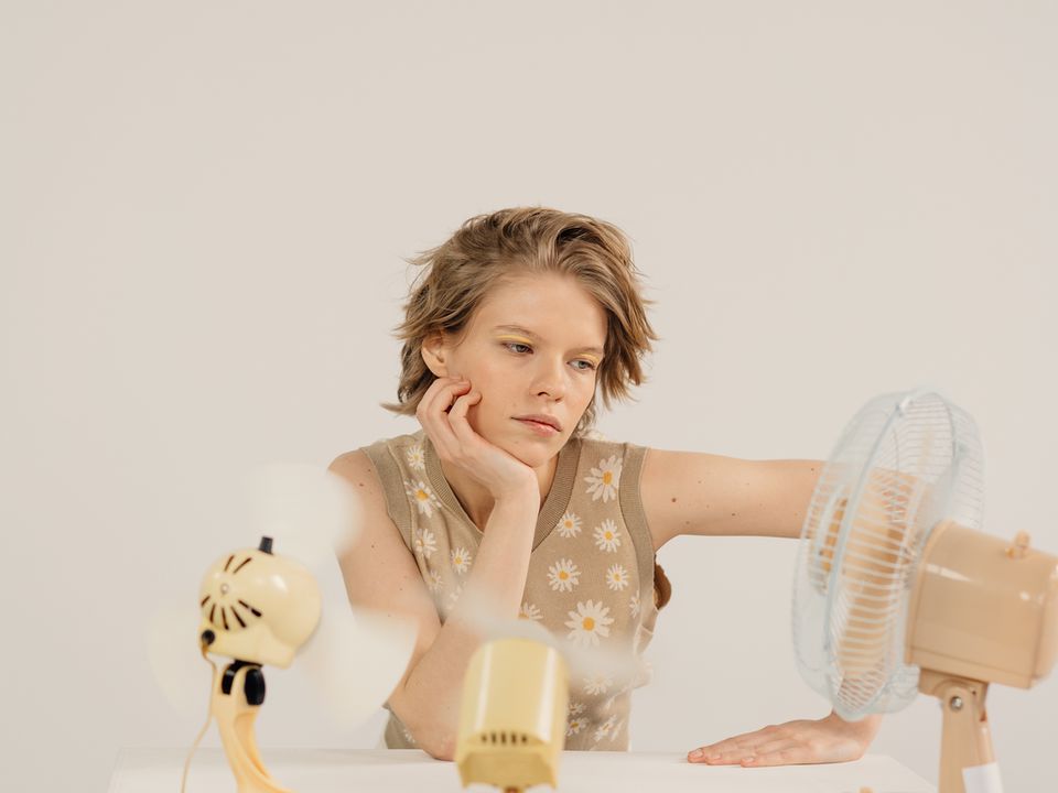 Як правильно налаштувати вентилятор, щоб легко пережити спекотні літні дні. Уникайте цих помилок.