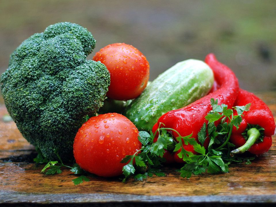 Небезпечно для здоров'я: 9 овочів, які не можна їсти щодня. Фахівці рекомендують бути особливо обережними з цими овочами.