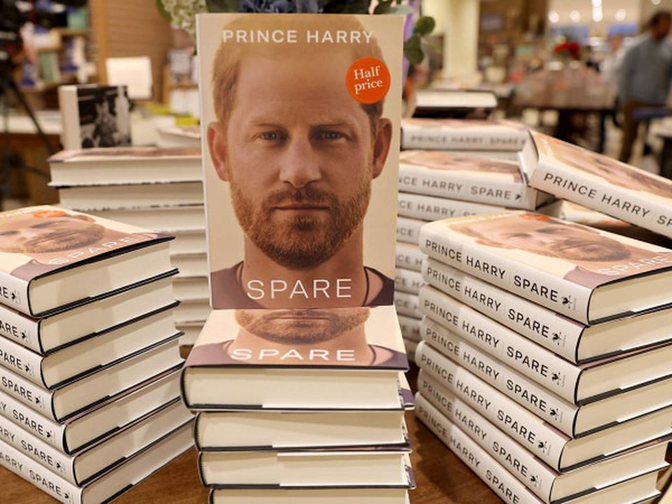 Новий рекорд — книга "Запасний" принца Гаррі стала найбільш викидуваною. Туристичні компанії зазначають, що готелі та курорти стикаються із проблемою непопулярності книги «Запасний» принца Гаррі.