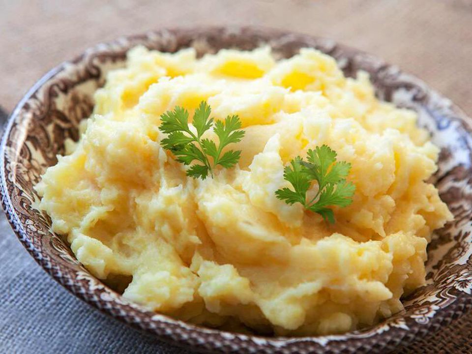 Картопляне пюре стане ще смачнішим: потрібно додати до нього всього один інгредієнт. Вийде смачніше та ароматніше, ніж у ресторані.