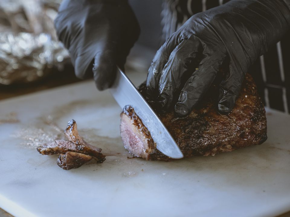 М'ясо буде танути в роті: секрети приготування яловичини від кулінарів. З цією хитрістю навіть найжорсткіша яловичина стане м'якою.