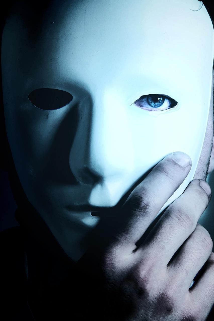 Шість ситуацій, у яких можна побачити справжнє обличчя людини. Коли маски зняті.