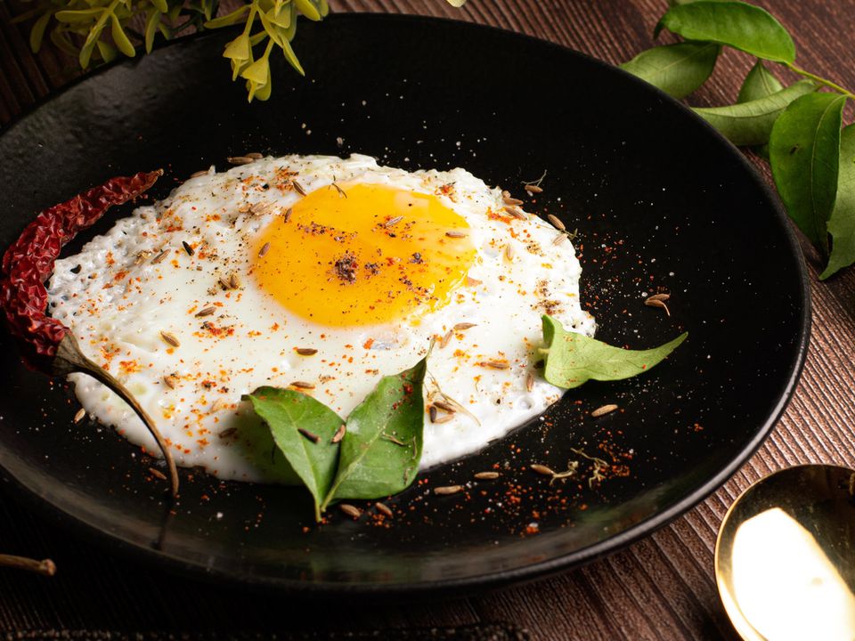 Лікарі розповіли, скільки смажених та варених яєць можна з'їдати за день. Головне — враховувати спосіб життя і стан здоров'я.