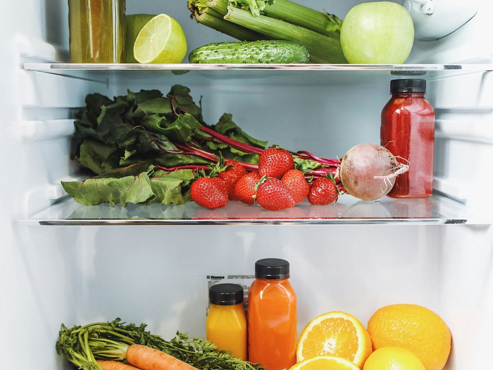 "Втрачають свої смакові якості та користь": Овочі та фрукти які не можна зберігати у холодильнику. Вони стануть менш корисними та смачними.