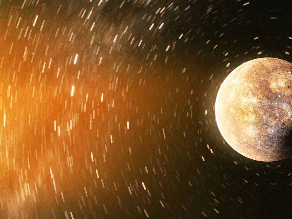 Найважчий місяць: 4 знаки Зодіаку, яким ретроградний Меркурій зіпсує плани у квітні 2024 року. Кому варто підготуватись до непростого періоду, а також зіткнутися зі своїми «монстрами».