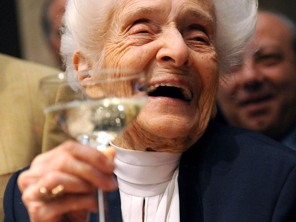 "Я ніколи не хворіла, — сказала Рита Леві, коли їй було 100 років": Поради великої вченої про життя та довголіття. Як жити без їжі, чоловіка та жалю.