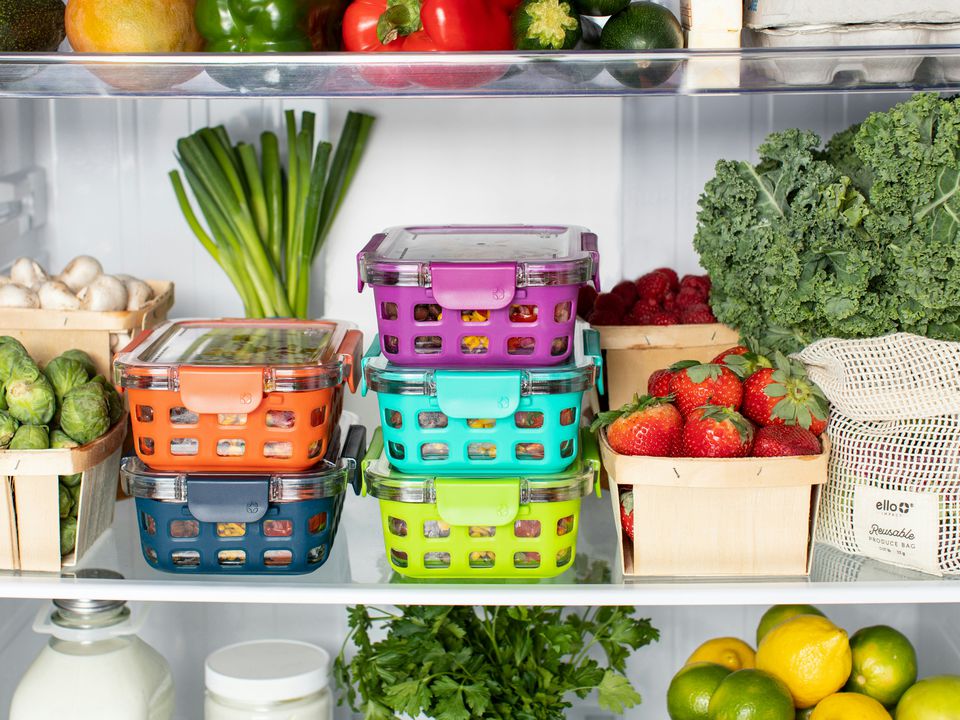 Стануть дуже токсичними: 4 продукти, які в жодному разі не можна прибирати в холодильник. Не варто ризикувати своїм здоров'ям.