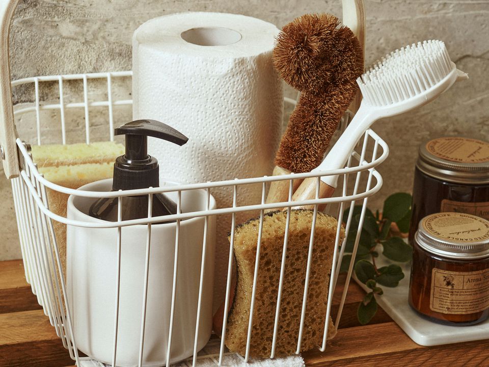 Як зберігати губки для миття посуду, щоб вони не перетворилися на розсадник бактерій. Робимо губки безпечними для використання.