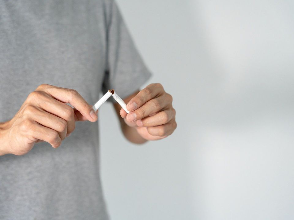 Чотири неочікувані речі, які відбудуться після відмови від куріння. Лікарі попередили про наслідки: як добрі, так і не дуже.