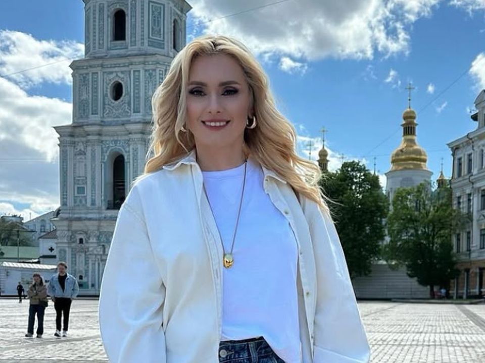 Ірина Федишин приїхала на Захід України з концертом і заодно насолодилася красою цвітучих сакур. Співачці так сподобалося місце, що вона зняла там кадри для майбутнього кліпу.