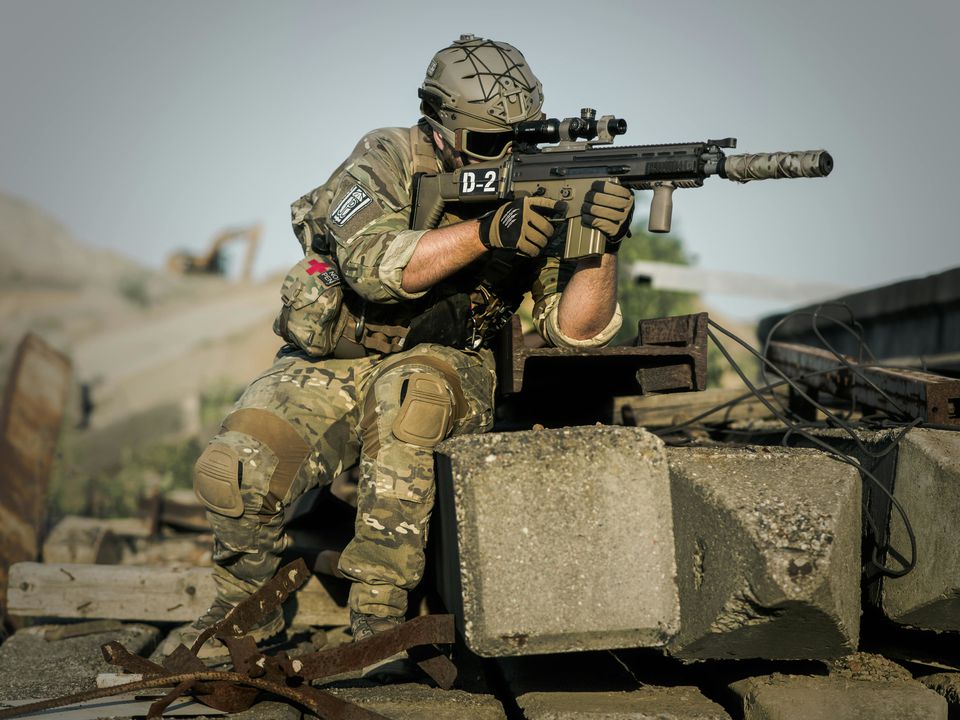 А ви знали, що глушник не робить звук пострілу таким же тихим, як у голлівудських фільмах, а призначений для інших речей. Це неймовірна омана.