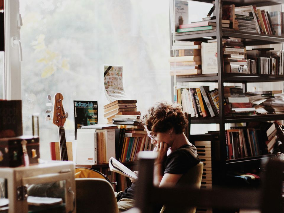 5 привабливих книжкових новинок, які захоплять вас одразу. У світі, де щодня з'являються сотні нових книг, іноді складно знайти справді вартісні твори, які залишать незабутній слід у душі.