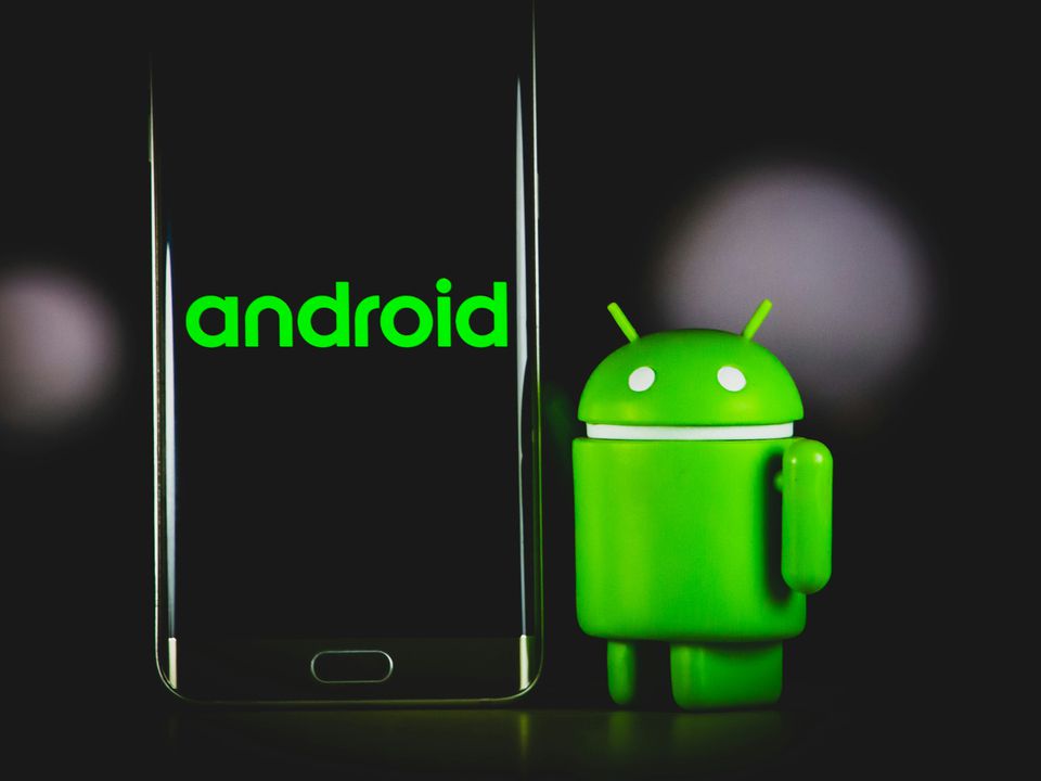 Чому ваш Android-смартфон перетворюється на равлика вже за рік?. Основні фактори, що впливають на швидкість роботи Android-смартфонів з часом.