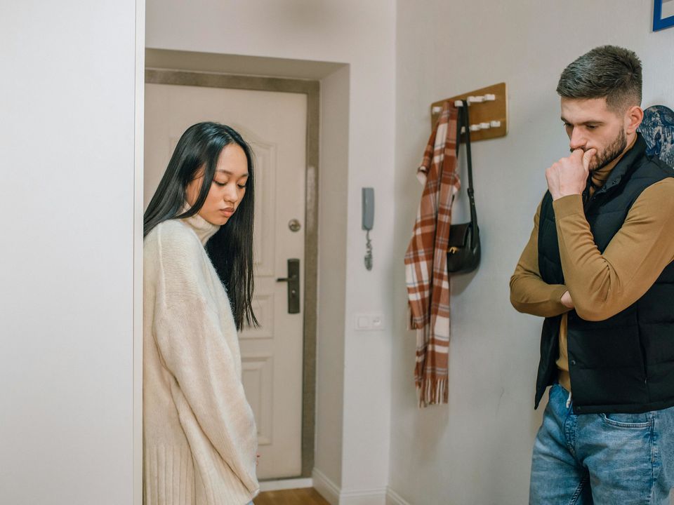 Незрозумілі стосунки: як перестати жити ілюзіями, розпізнати правду й нарешті дати собі спокій. У полоні оман: чи справжні це стосунки?