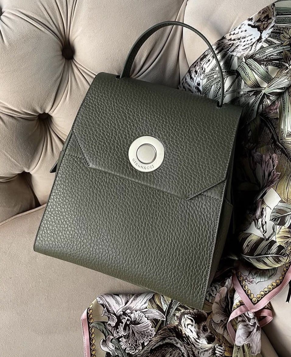 Як виглядає «дорога» сумка: 6 ознак. Пошук речей, які виглядають «дорого» — той ще квест.