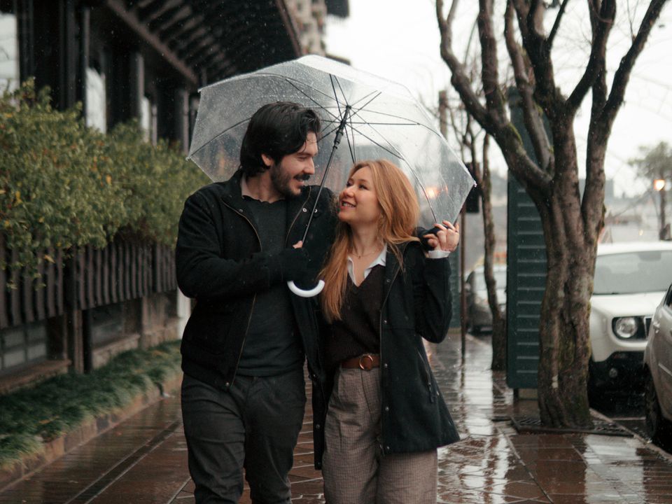 Як зрозуміти, чи справді ти йому потрібна: 5 способів перевірити чоловіка без сцен і драми. Як перевірити чоловіка на початку стосунків.