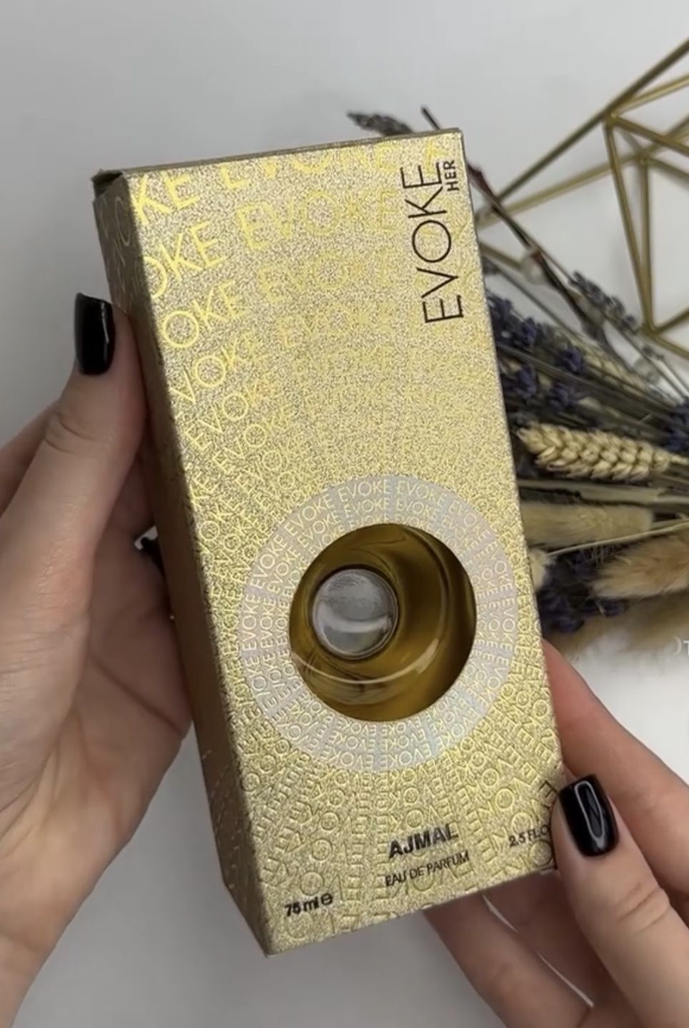 5 парфумів до 2500 тисяч гривень, які звучать дорого. Підбірка ароматів, які дивують глибиною звучання і не потребують переплати.