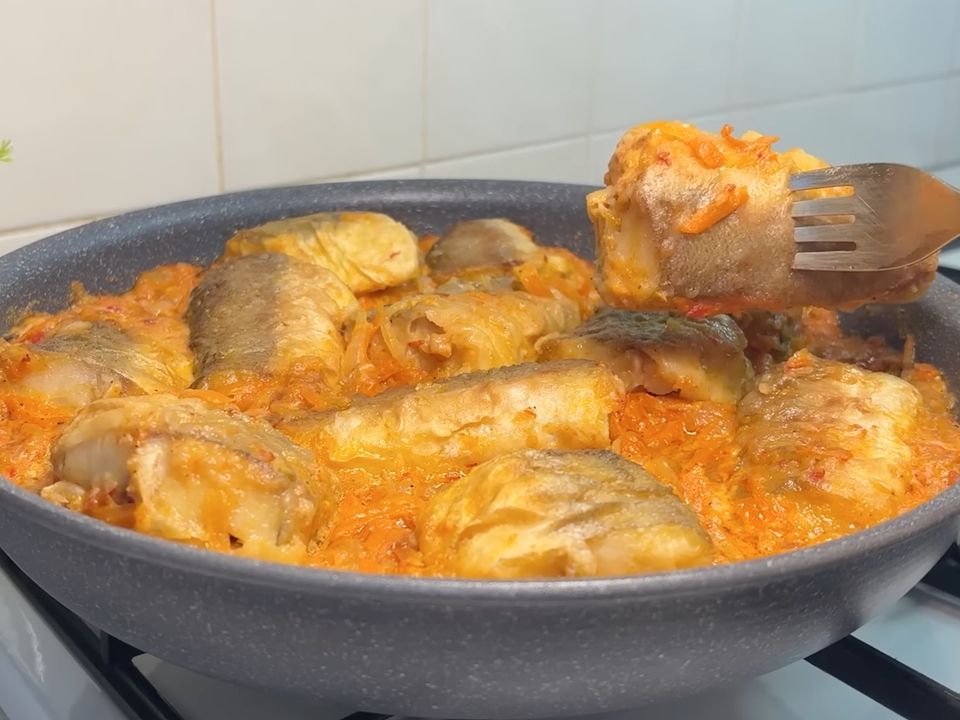 Рецепт хека зі старого блокнота: йому вже років 40, але як і раніше актуальний. Цей рецепт у нашій родині вже ветеран, але залишається незмінним фаворитом.